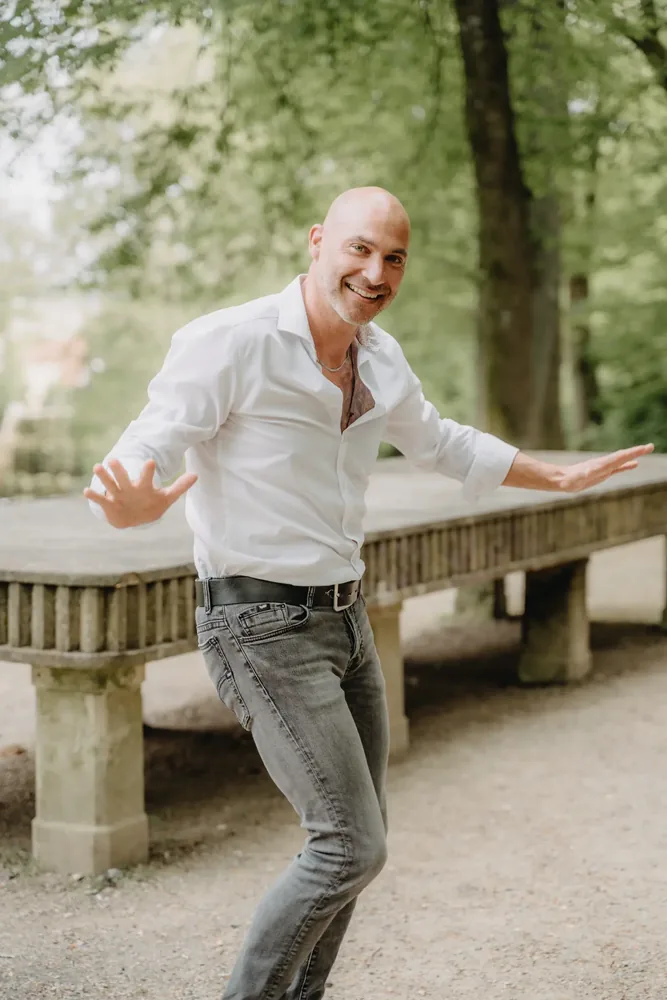 Alexander Behn – Arme ausgebreitet